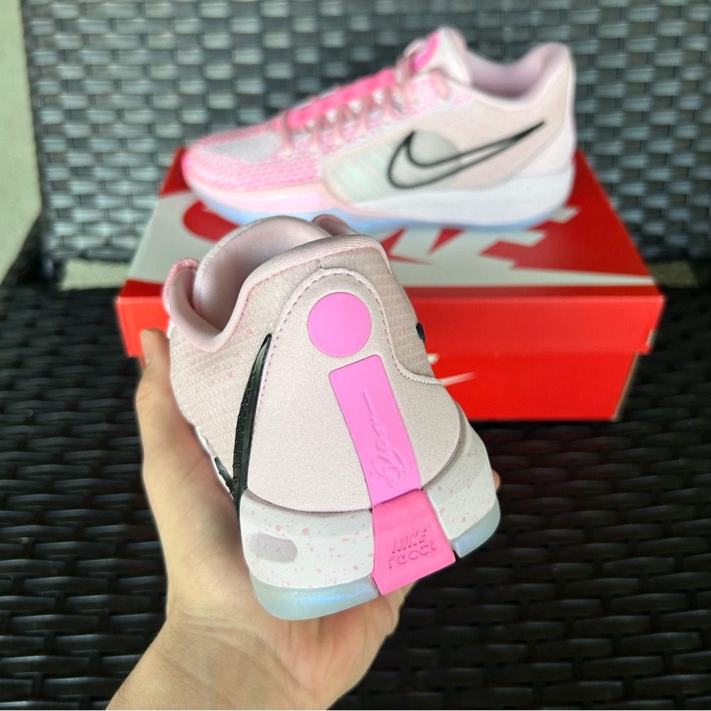 NIKE SABRINA 1 PROMO KAY YOW - WOMENS 9 / MENS 7.5 - Picture 3 of 5